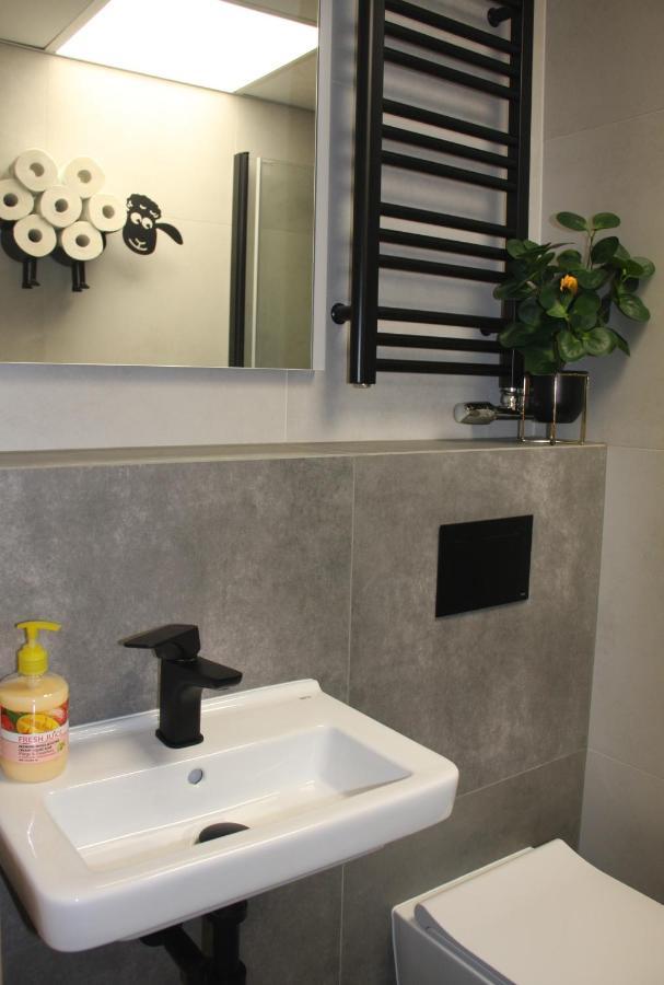 Nikoapartments - Miniapartment 2+2 คราคูฟ ภายนอก รูปภาพ